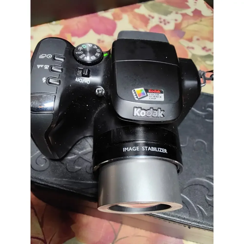Kodak Easyshare Z712 IS 7.1mp Digital Camera Tested and working